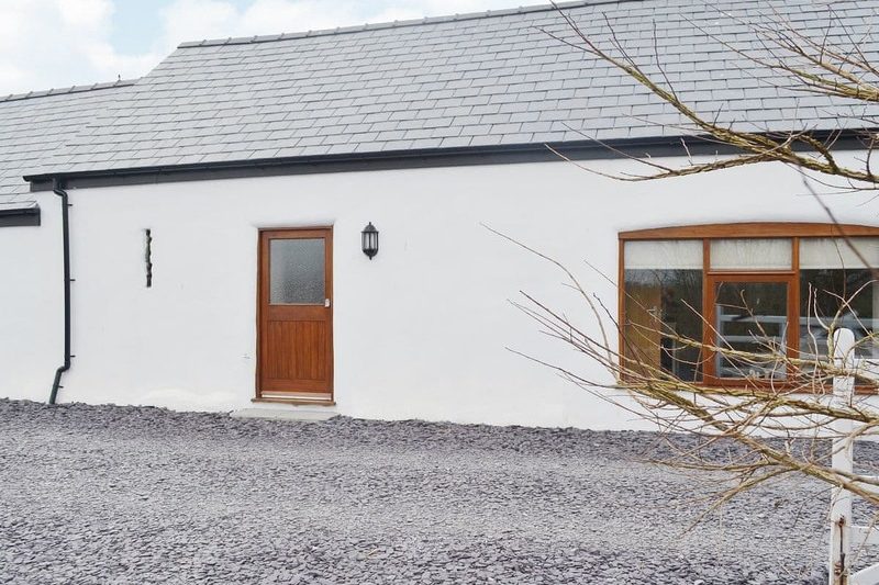 Lili Wen - Neuadd Wen, Llanfachraeth