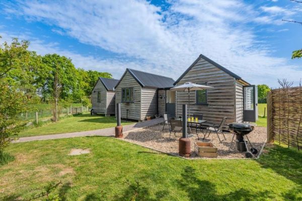 Log Cabin 2, Biddenden