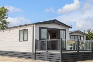 Maple Lodge, Teigngrace
