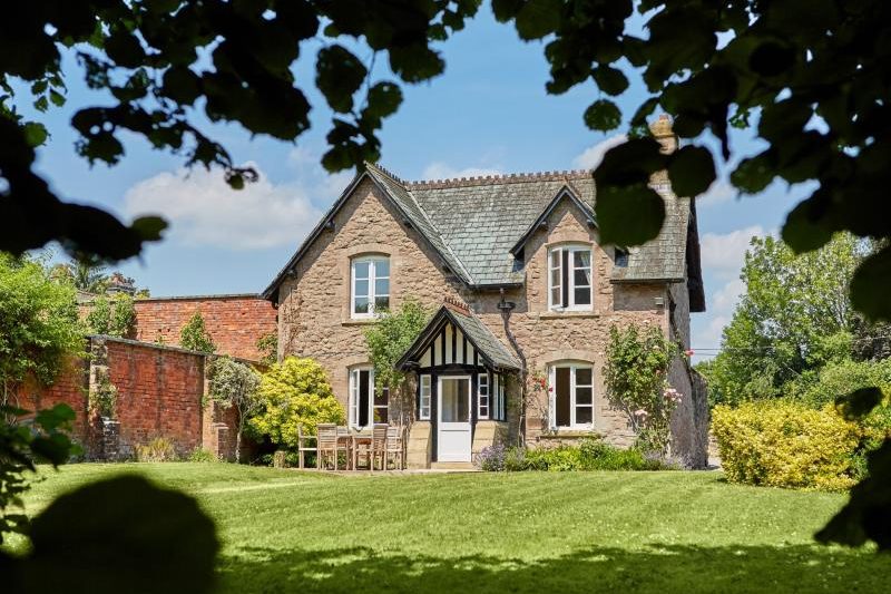 Nasturtium Cottage, Lyonshall