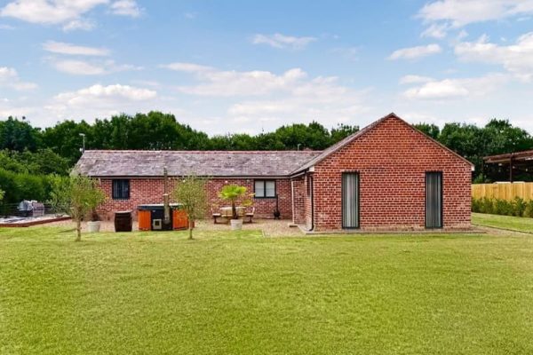 Oak View - Moss Bank Farm, Mold