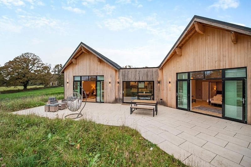 OhSo Cabin, Exeter
