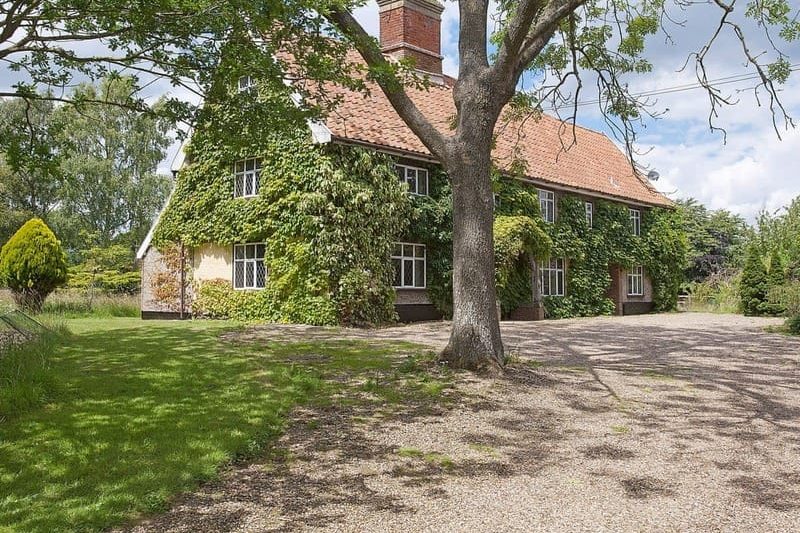 Old Hall Farmhouse, St Nicholas