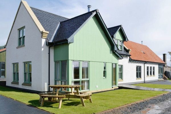 Petronella - Paddockhall, Linlithgow