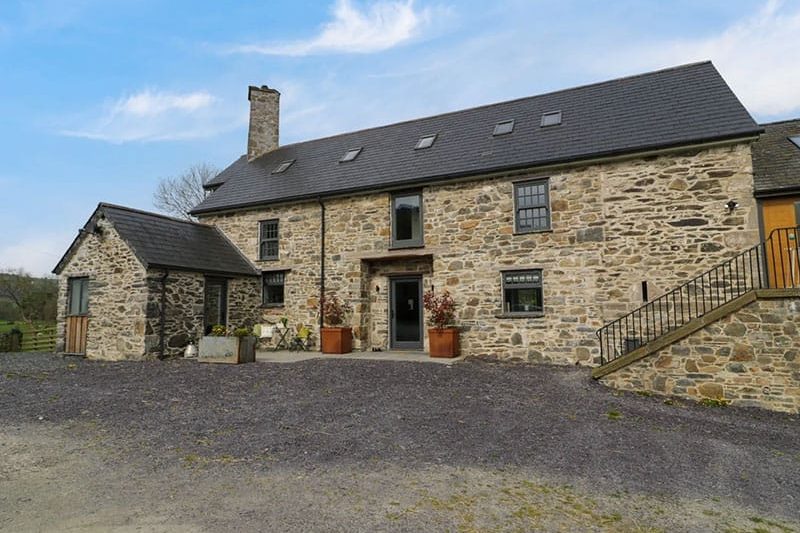 Plas Glan Yr Afon, Llangernyw