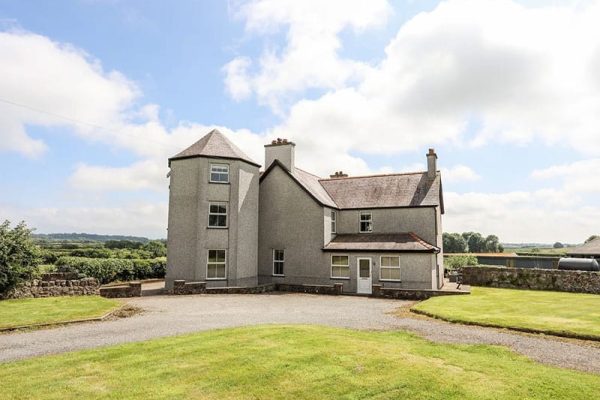 Plas y Brain, Llanbedrgoch