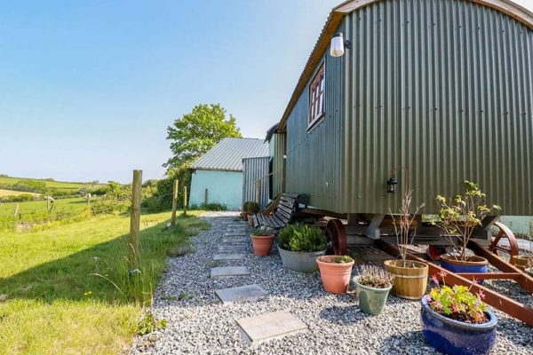 Puddle Duck Shepherds Hut, Crackington Haven