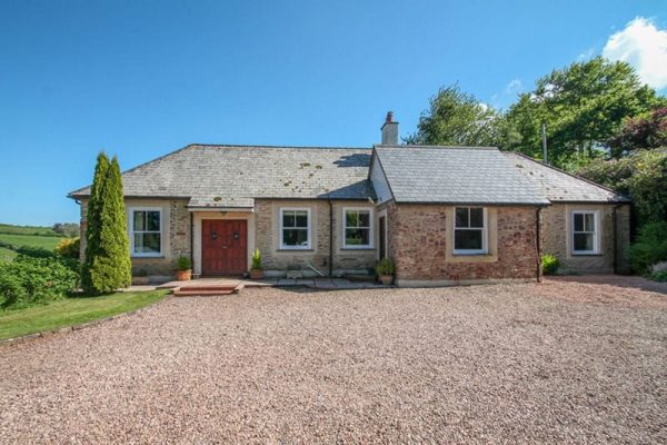 Raleigh Lodge, Wheddon Cross