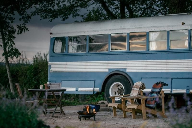 Rowan Bus, Musbury