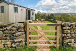 Sheep Cote Shepherds Hut, Chop Gate