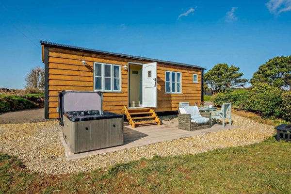 Shepherd's Hut 1, Camelford