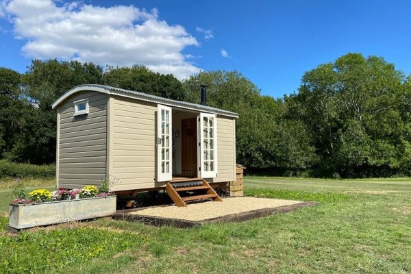 Shepherds Hut 2, Northchapel