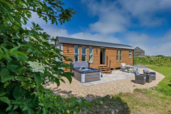Shepherd's Hut 2, Camelford
