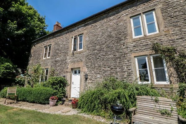 Slade House, Ilam
