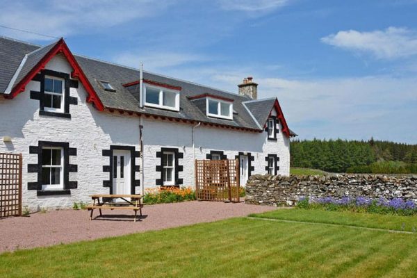 Howpasley Farm - South Cottage, Teviothead