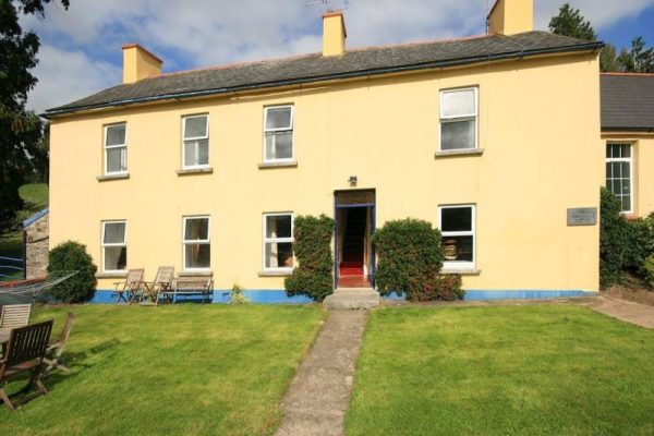 Spacious Farmhouse, Lismore
