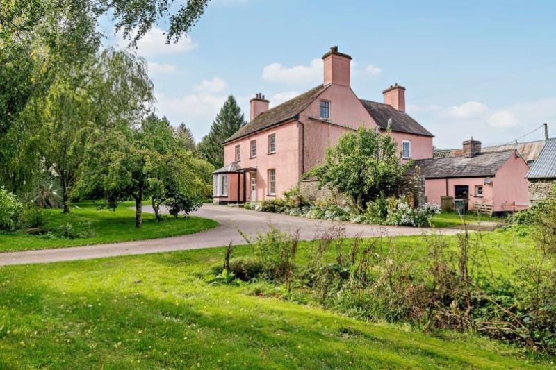 Spacious Farmhouse, Talybont-On-Usk