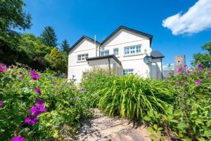 Spacious Farmhouse, Brecon