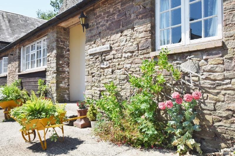 Sparrow Cottage, Llantilio Pertholey