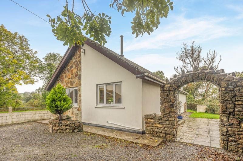 Stone Cottage 2, St Florence