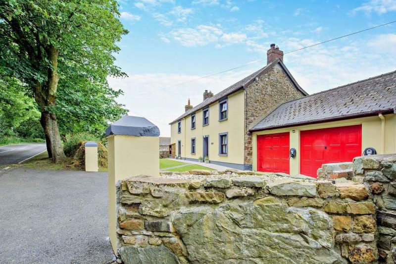 Stone Farmhouse, Ratford Bridge