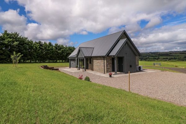 Strawberry Cottage, Wester Essendy