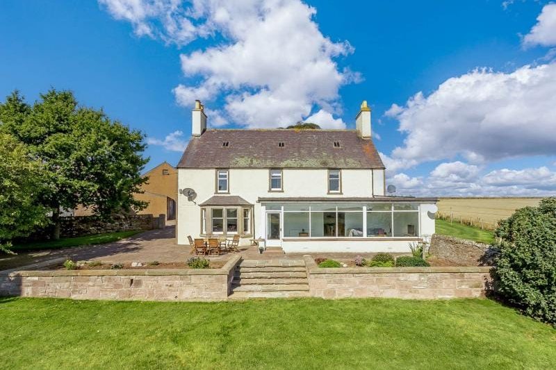 Stylish Farmhouse, Montrose