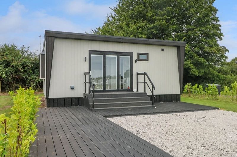 Sutton Fields Chalet, Sutton Weaver