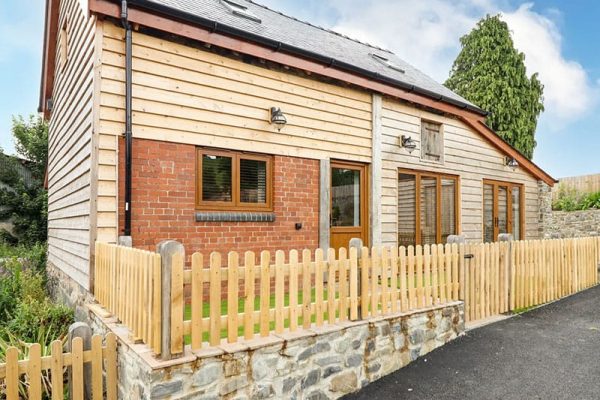 Swallows Rest, Llandyssil