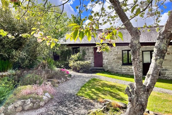 Swift Cottage, East Taphouse