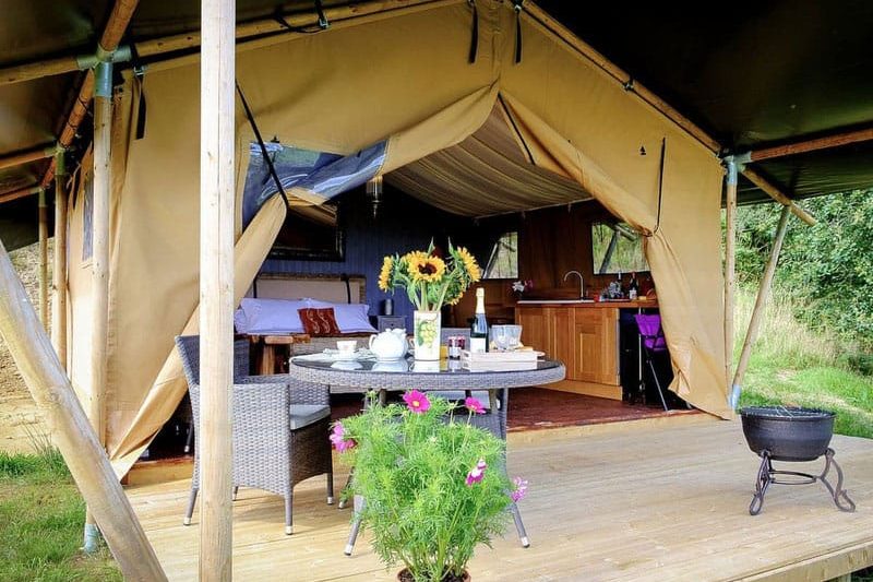 Tent 3 Oak Apple Lodge, Hooke