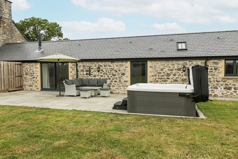 The Byre, St Brides Major