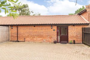 The Hen House, Diss