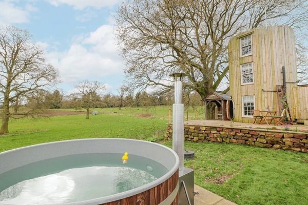 The Lazy Squire By The Water, Admaston