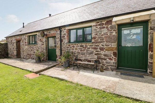 The Long Barn, Hasguard