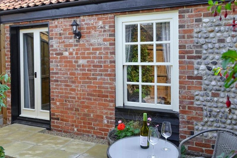 The Old Stables - Stone House Farm, Lessingham