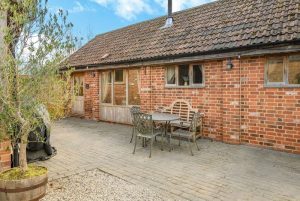 The Parlour - Milton End Farm, Arlingham