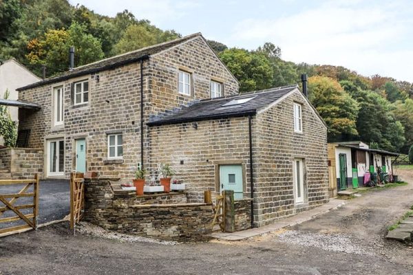 The Stables, Honley