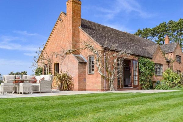 The Warren, Moreton Paddox