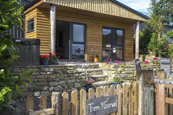 Trem y Gorwel, Aberporth