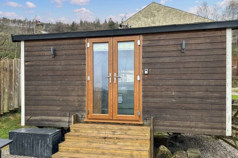 Twitchill Farm Shepherds Hut, Hope