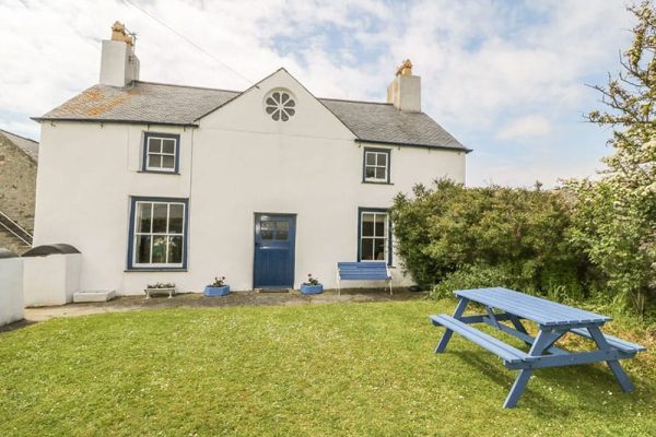 Ty Fferm Bodlasan, Llanfachraeth