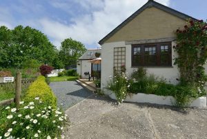 Valley View, Mawgan-In-Meneage
