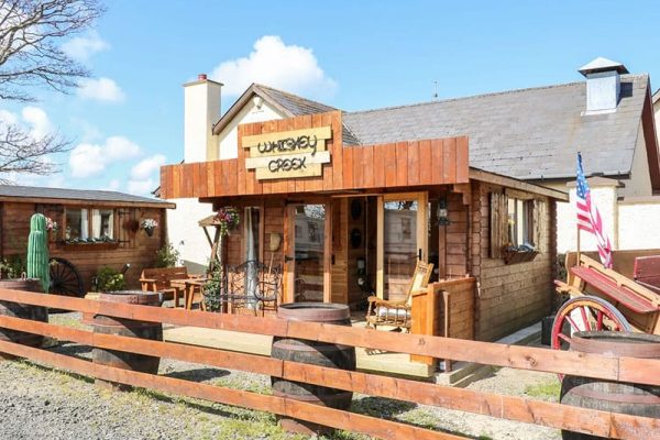 Whiskey Creek Cabin, Castlerock