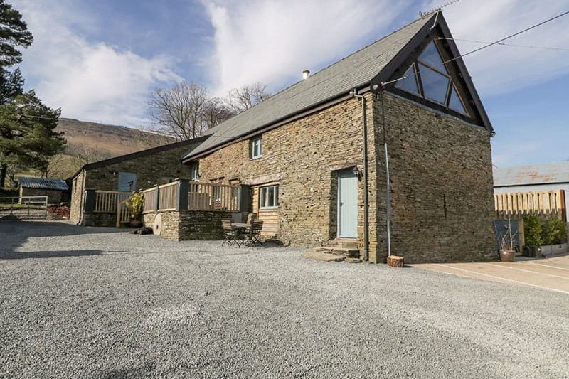 White Haywood Barn, Craswall