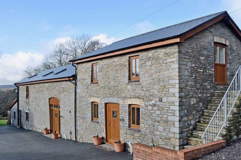 Y Stabl, Hendrelas Farm, Rhos