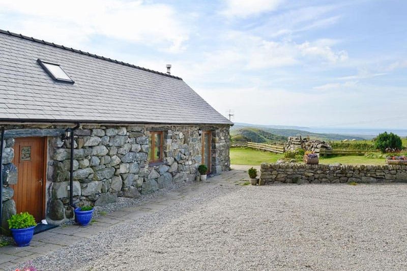 Ysgubor, Llanfair